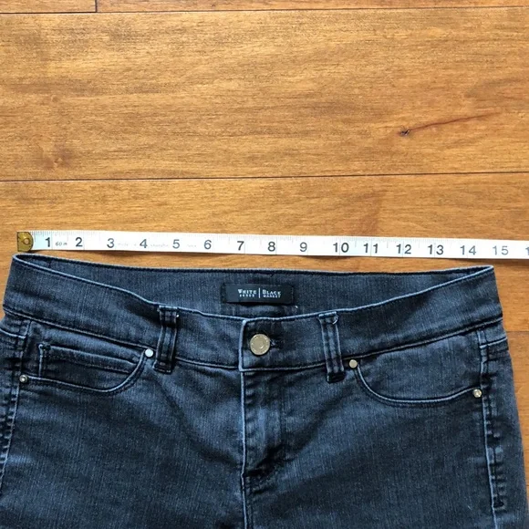 Black Denim Jeans White House Black Market waist 30-32 Short Length - Picture 4 of 15